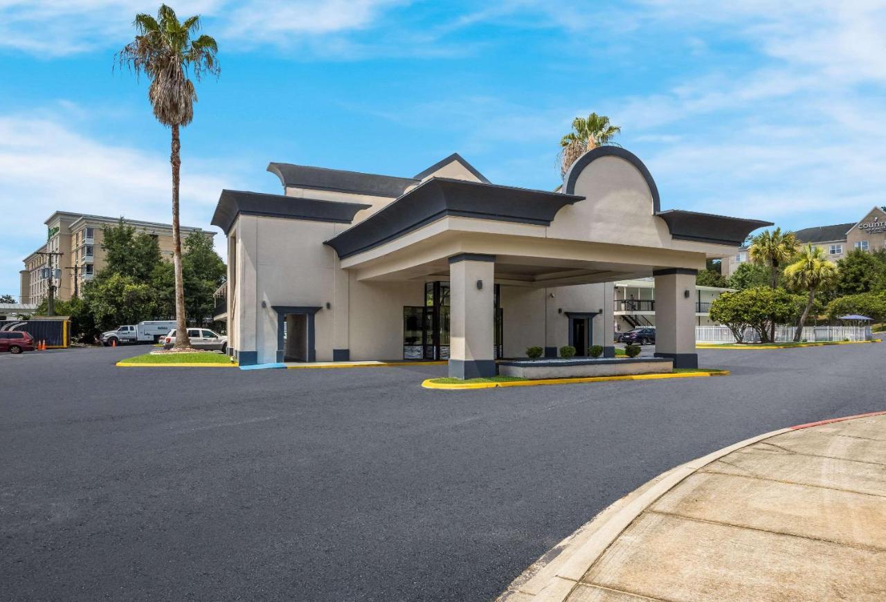 Quality Inn Tallahassee Near University Exterior photo